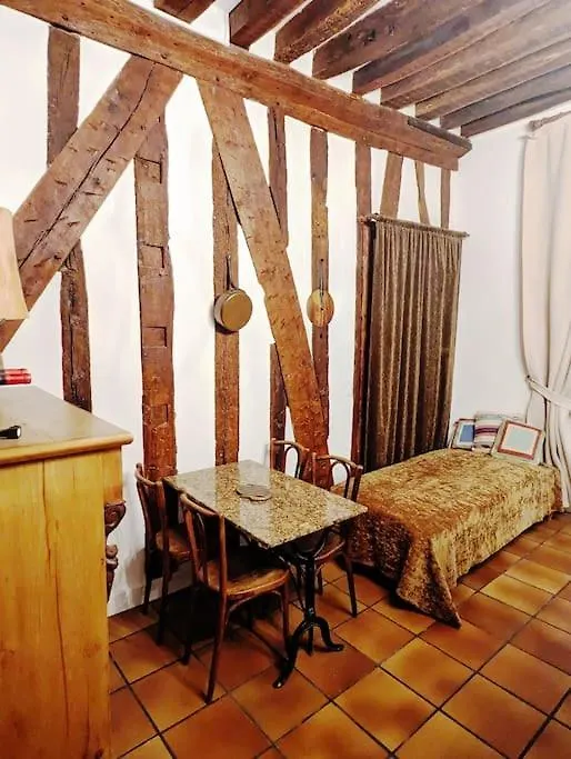 Appart Authentique Et Confortable - Marais Paris 0*,  France